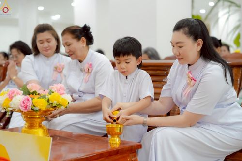 ภาพ No.257969:วันที่ 18 ตุลาคม พ.ศ. 2568 พิธีทอดกฐินสามัคคีทั่วไทย 30,000 วัด โดยคณะศิษยานุศิษย์ บูชาธรรม 81 ปี หลวงพ่อธัมมชโย ณ วัดไชยภูมิธาราม(ท่าอิฐ) อำเภอเมือง จังหวัดฉะเชิงเทรา