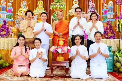 ภาพ No.262241:วันที่ 19 ตุลาคม พ.ศ. 2568 พิธีทอดกฐินสามัคคีทั่วไทย 30,000 วัด โดยคณะศิษยานุศิษย์ บูชาธรรม 81 ปี หลวงพ่อธัมมชโย ณ วัดม่วงขาว อ.ศรีมโหสถ จ.ปราจีนบุรี