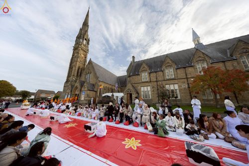 ภาพ No.270839:วันอาทิตย์ที่ 19 ตุลาคม พ.ศ. 2568 พิธีทอดกฐิน “หนึ่งไม่มีสอง” วัดพระธรรมกายนิวคาสเซิล เมืองนิวคาสเซิล ประเทศอังกฤษ 