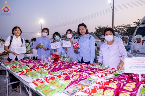 ภาพ No.117382:พิธีถวายภัตตาหารเป็นสังฆทาน แด่คณะพระธรรมยาตรา วันที่ 23 มกราคม พ.ศ. 2567 ณ อนุสรณ์สถานบางปลา อ.บางเลน จ.นครปฐม