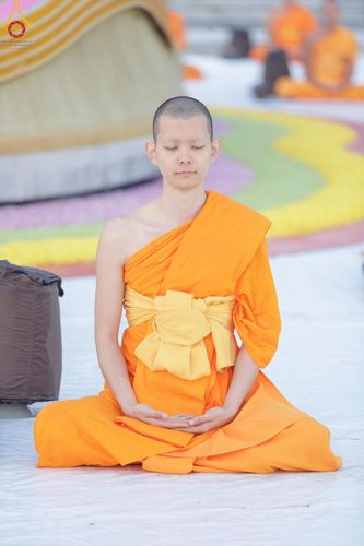 ภาพ No.198580:พระธรรมยาตราปฏิบัติธรรม และถ่ายภาพหมู่ประวัติศาสตร์ ณ อนุสรณ์สถานบางปลา วัดบางปลา อำเภอบางเลน จังหวัดนครปฐม ในโครงการธรรมยาตรา กตัญญูบูชา มหาปูชนียาจารย์ พระมงคลเทพมุนี(สด จนฺทสโร) พระผู้ปราบมาร อนุสรณ์สถาน 7 แห่ง ปีที่ 13 วันที่ 20 มกราคม พ.ศ. 2568