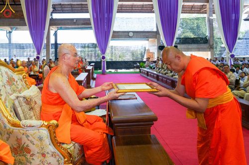 ภาพ No.125607:พิธีมอบโล่และทุนการศึกษา โครงการโรงเรียนส่งเสริมศีลธรรม  "นักบุญขุนเขา" ครั้งที่ ๒ ณ อาคารธรรมสภา วัดบ้านขุน ตำบลบ่อหลวง อำเภอฮอด จังหวัดเชียงใหม่ วันอังคารที่ ๒๗ กุมภาพันธ์ พ.ศ.๒๕๖๗