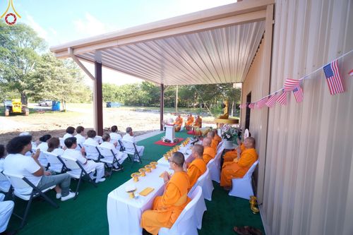 ภาพ No.142897:พิธีเจริญพระพุทธมนต์ โปรยรัตนชาติ เพื่อความเป็นสิริมงคล  ณ พื้นที่ก่อสร้างอาคารปฏิบัติธรรม “แก้วธรรมชัยรัตนอนันต์”  วัดพระธรรมกายเทนเนสซี ประเทศสหรัฐอเมริกา วันอังคารที่ 2 กรกฎาคม พ.ศ. 2567