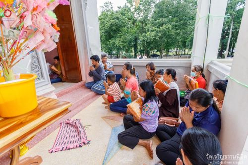 ภาพ No.166220:พิธีทอดกฐิน ณ วัดเจริญธรรมนิมิตร จ.ราชบุรี ในโครงการกฐินสามัคคีทั่วไทย 30,000 วัด บูชาธรรม 80 ปี หลวงพ่อธัมมชโย โดยคณะศิษยานุศิษย์วัดพระธรรมกาย วันที่ 20 ตุลาคม พ.ศ. 2567