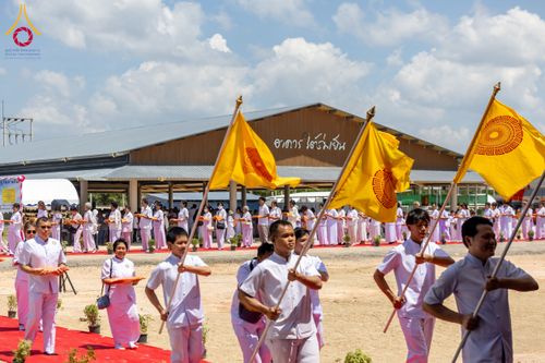 ภาพ No.211497:วันอาทิตย์ที่ 16 มีนาคม พ.ศ. 2568 พิธีทอดผ้าป่าฉลองปทุมเจดีย์ ณ ศูนย์อบรมเยาวชนปัตตานี
