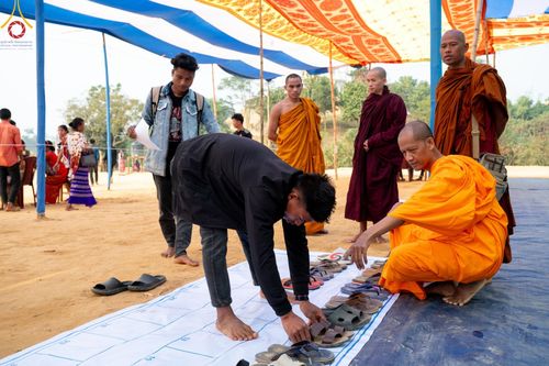 ภาพ No.127570:Photo Story ปฐมบรรพชาชาวพุทธมาร์มา Episode 2/5 วันที่ 6-7 กุมภาพันธ์ พ.ศ. 2567  โครงการบรรพชาครั้งประวัติศาสตร์ แห่งเทือกเขาจิตตะกอง  ครั้งแรกของชาวพุทธมาร์มา บังกลาเทศ บูชาธรรม 80 ปีหลวงพ่อธัมมชโย ณ วัดธัมจักร อรัญกุฏิ เมืองรัมการ์ คาร์กาชารี บังกลาเทศ