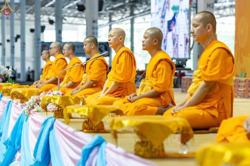 ภาพ No.89633:อบรมเชิงปฏิบัติการจัดกิจกรรมทอดกฐินสัมฤทธิ์ และพิธีมอบผ้าไตรประธานกฐินสัมฤทธิ์เด็กดี V-Star ประจำปีพุทธศักราช 2566  วันเสาร์ที่ 9 กันยายน พ.ศ. 2566 ณ สภาธรรมกายสากล วัดพระธรรมกาย จ.ปทุมธานี