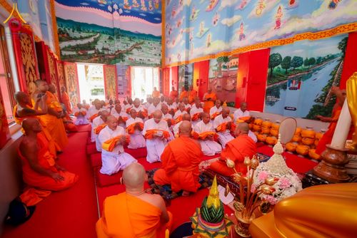 ภาพ No.285412:วันเสาร์ที่ 6 ธันวาคม พ.ศ.2568  พิธีอุปสมบทหมู่ ธรรมทายาท รุ่นบูชาธรรมมหาปูชนียาจารย์ ประจำปี 2568  ณ วัดเกาะแก้วประชานุรักษ์ ต.ชัยนาม อ.วังทอง จ.พิษณุโลก