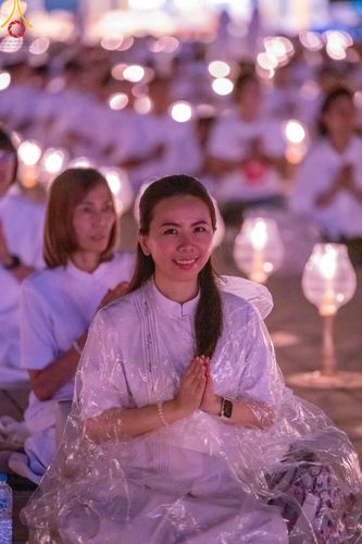 ภาพ No.279348:พิธีจุดวิสาขประทีป พิธีเวียนประทักษิณ ในวันวิสาขบูชา พุธที่ 22 พฤษภาคม พ.ศ. 2567 ( วันพระขึ้น 15 ค่ำ เดือน 6 ) ณ ลานธรรม พระมหาธรรมกายเจดีย์ วัดพระธรรมกาย จ.ปทุมธานี