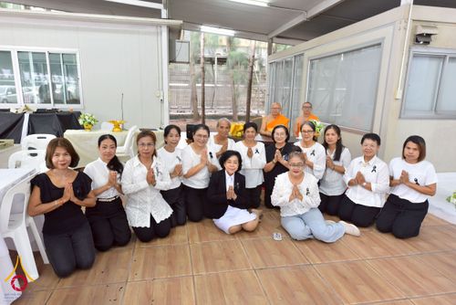 ภาพ No.267676:วันที่ 7 พฤศจิกายน พ.ศ. 2568 พสกนิกรอำเภอคลองหลวง รวมใจบำเพ็ญกุศลปัณรสมวาร (15 วัน) อุทิศถวายเป็นพระราชกุศลแด่ “สมเด็จพระพันปีหลวง” ณ วัดพระธรรมกาย