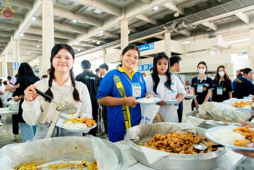 ภาพ No.59468:การอบรมอาสาสมัคร  เตรียมงานและจัดถวายภัตตาหาร แด่พระสังฆาธิการ 10,000 กว่าวัดทั่วประเทศ ในวันที่ 21-22 เมษายน พ.ศ.2567 เพื่องานวันคุ้มครองโลก จัดโดย ชมรมพุทธศาสตร์สากลฯ
