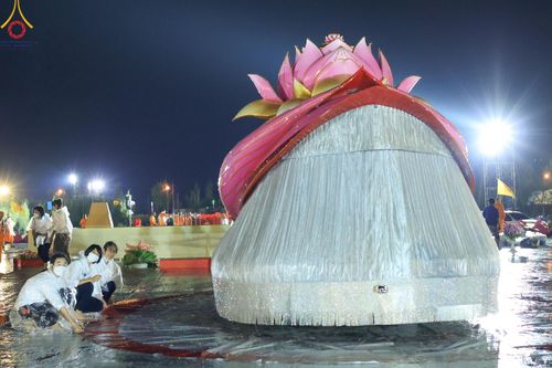 ภาพ No.119503:V.18 ทันทีม การเตรียมงาน เก็บงาน การรับบุญของเจ้าหน้าที่หน่วยงานต่างๆ เพื่อโครงการธรรมยาตรา กตัญญูบูชามหาปูชนียาจารย์ พระมงคลเทพมุนี (สด จนฺทสโร) พระผู้ปราบมาร อนุสรณ์สถาน 7 แห่ง ปีที่ 12 ระหว่างวันที่ 2 - 31 มกราคม พ.ศ.2567