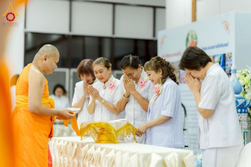 ภาพ No.221491:วันอาทิตย์ที่ 27 เมษายน พ.ศ. 2568 พิธีเจริญพระพุทธมนต์สมโภชดวงแก้วธรรมชัย เนื่องในโอกาสบูชาธรรม 81 ปีหลวงพ่อธัมมชโย อัญเชิญประดิษฐานเนื่องในโอกาสสถาปนาวัดพระธรรมกายไอซ์แลนด์ ณ อาคารปลูกศรัทธา 1 วัดพระธรรมกาย อำเภอคลองหลวง จังหวัดปทุมธานี