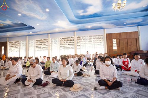 ภาพ No.115890:V.15 สามัคคี การเตรียมงาน เก็บงาน การรับบุญของเจ้าหน้าที่หน่วยงานต่างๆ เพื่อโครงการธรรมยาตรา กตัญญูบูชามหาปูชนียาจารย์ พระมงคลเทพมุนี (สด จนฺทสโร) พระผู้ปราบมาร อนุสรณ์สถาน 7 แห่ง ปีที่ 12 ระหว่างวันที่ 2 - 31 มกราคม พ.ศ.2567