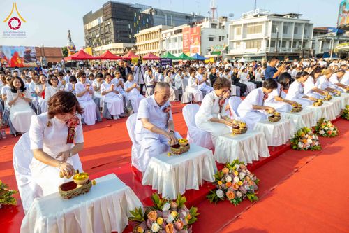 ภาพ No.312822:วันอาทิตย์ที่ 8 มีนาคม พ.ศ.2569 ทำบุญเมืองนครราชสีมา 558 ปี ตักบาตรพระ 10,000 รูป (ภาพชุดที่ 2)