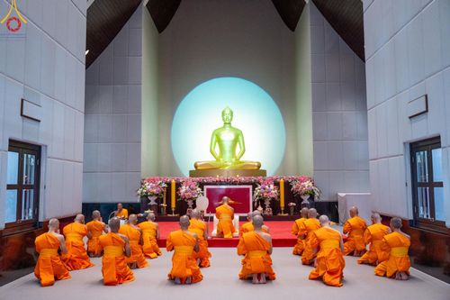 ภาพ No.159817:พิธีตัดปอยผมปลงผมนาคธรรมทายาท, พิธีบรรพชาอุปสมบทหมู่ โครงการอุปสมบทหมู่บูชาธรรม 140 ปี พระมงคลเทพมุนี (สด จนฺทสโร) ณ โบสถ์พระไตรปิฏก วัดพระธรรมกาย วันเสาร์ที่ 5 ตุลาคม พ.ศ. 2567