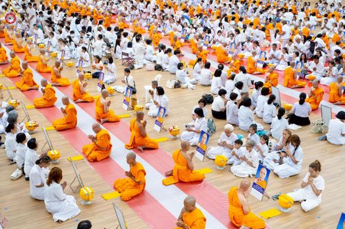 ภาพ No.217308:วันเสาร์ที่ 12 เมษายน พ.ศ. 2568 พิธีบรรพชา พิธีขอศีลและขอนิสสัย พิธีมอบบาตร ในโครงการอุปสมบทหมู่ บูชาธรรมหลวงพ่อธัมมชโย, โครงการธรรมทายาท ระดับอุดมศึกษา รุ่นที่ 52 ,  โครงการบวชพระนานาชาติ AEC & WAB CEO รุ่นที่ 4 ณ วัดพระธรรมกาย