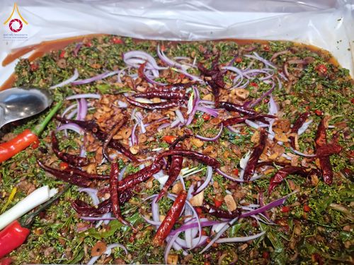 ภาพ No.202799:พิธีถวายภัตตาหารเป็นสังฆทาน แด่พระธรรมยาตรา ณ วัดพระธรรมกาย ตำบลคลองสาม อำเภอคลองหลวง จังหวัดปทุมธานี ในโครงการธรรมยาตรา กตัญญูบูชา มหาปูชนียาจารย์ พระมงคลเทพมุนี(สด จนฺทสโร) พระผู้ปราบมาร อนุสรณ์สถาน 7 แห่ง ปีที่ 13 วันที่ 28 มกราคม พ.ศ. 2568