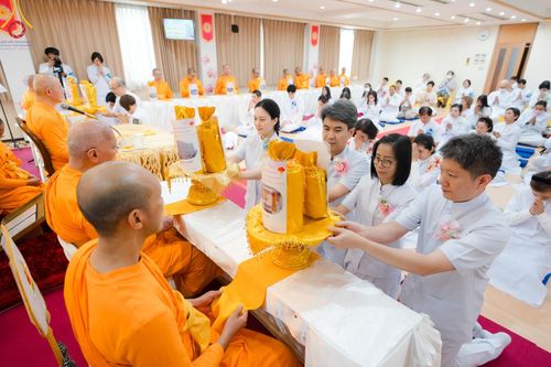 ภาพ No.133135:พิธีทอดผ้าป่าสามัคคีฉลองครบ 13 ปี วัดพระธรรมกายไอจิ แด่คณะพระภิกษุสงฆ์ 12 วัด ศูนย์สาขาทั่วภาคพื้นญี่ปุ่น วันที่ 31 มีนาคม พ.ศ. 2567