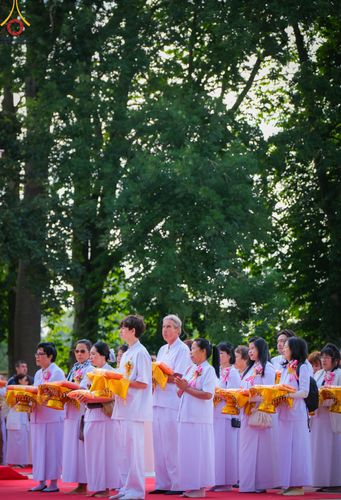 ภาพ No.83832:พิธีเวียนประทักษิณ,พิธีบรรพชาและพิธีอุปสมบทหมู่ ในโครงการอบรมพระธรรมทายาทในทวีปยุโรป  รุ่นที่ 9 วันอาทิตย์ที่ 16 กรกฎาคม พ.ศ. 2566 ณ วัดพระธรรมกายเบเนลักซ์  ประเทศเบลเยียม