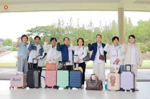 ภาพ No.344331:วันที่ 21-23 สิงหาคม พ.ศ. 2569 สัมมนารวมใจผู้นำบุญ บูชาธรรม 82 ปี หลวงพ่อธัมมชโย รุ่นที่ 1 กฐินสามัคคีทั่วไทย 30,000 วัด โครงการอุปสมบทบูชาธรรมมหาปูชนียาจารย์ 3,000 รูป  ณ ศูนย์ปฏิบัติธรรมเวิล์ดพีช วัลเล่ย์ จ.นครราชสีมา
