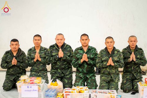 ภาพ No.330302:วันเสาร์ที่ 30 พฤษภาคม พ.ศ.2569 พิธีทำบุญฉลองครบรอบ 117 ปี เมืองเชียงดาว  ตักบาตรพระ 1,112 รูป และ พิธีทักษิณานุปาทานแด่พระนเรศวรมหาราช ณ ตลาดฟ้าเพียงดาว อ.เชียงดาว จ.เชียงใหม่