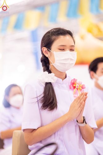 ภาพ No.78946:พิธีตักบาตร ข้าวสารอาหารแห้ง พิธีบูชาข้าวพระ ในวันอาทิตย์ต้นเดือนที่ 2 เมษายน พ.ศ. 2566