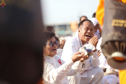 ภาพ No.305993:วันที่ 25 มกราคม พ.ศ. 2569 พิธีต้อนรับพระธรรมยาตรา วัดพระธรรมกาย(ภาพชุดที่ 4) ในโครงการธรรมยาตรา กตัญญูบูชา มหาปูชนียาจารย์ พระมงคลเทพมุนี(สด จนฺทสโร) พระผู้ปราบมาร อนุสรณ์สถาน 7 แห่ง ปีที่ 14