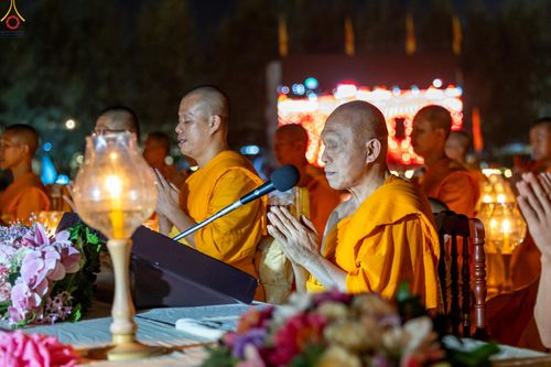 ภาพ No.302304:วันที่ 23 มกราคม พ.ศ. 2569 พิธีจุดประทีปธรรมถวายเป็นพุทธบูชา (ภาพชุดที่ 2) และบูชาธรรมมหาปูชนียาจารย์  ณ อนุสรณ์สถานลำดับที่ 5 สถานที่เผยแผ่วิชชาธรรมกายครั้งแรก อนุสรณ์สถานบางปลา วัดบางปลา อำเภอบางเลน จังหวัดนครปฐม ในโครงการธรรมยาตรา กตัญญูบูชา มหาปูชนีย