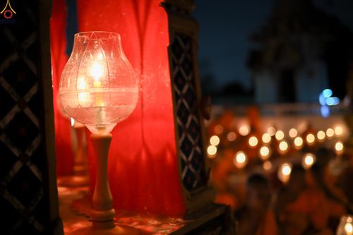 ภาพ No.297197:วันที่ 17 มกราคม พ.ศ. 2569 พิธีจุดประทีปถวายเป็นพุทธบูชา และบูชาธรรมมหาปูชนียาจารย์ (ภาพชุดที่ 2) ณ วัดโบสถ์บน ต.บางคูเวียง จ.นนทบุรี อนุสรณ์สถานลำดับที่ 4 สถานที่เกิดด้วยกายธรรม ในโครงการธรรมยาตรา กตัญญูบูชา มหาปูชนียาจารย์ พระมงคลเทพมุนี(สด จนฺทสโร) พร