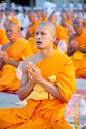 ภาพ No.307446:วันที่ 31 มกราคม พ.ศ. 2569 พิธีจุดประทีปธรรมถวายเป็นพุทธบูชา  และบูชาธรรมมหาปูชนียาจารย์ (ภาพชุดที่ 2) ณ วัดพระธรรมกาย ปทุมธานี ในโครงการธรรมยาตรา กตัญญูบูชา มหาปูชนียาจารย์ พระมงคลเทพมุนี(สด จนฺทสโร) พระผู้ปราบมาร อนุสรณ์สถาน 7 แห่ง ปีที่ 14