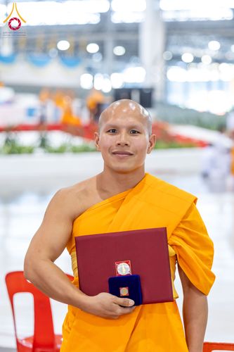 ภาพ No.308756:วันที่ 1 กุมภาพันธ์ พ.ศ. 2569 พิธีรับประกาศนียบัตร และพระของขวัญพระธรรมยาตรา ณ สภาธรรมกายสากล วัดพระธรรมกาย จ.ปทุมธานี