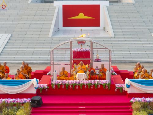 ภาพ No.325020:วันที่ 22 เมษายน พ.ศ.2569 (วันคุ้มครองโลก) พิธีถวายมหาสังฆทาน 40,000 กว่าวัดทั่วประเทศ (ชุดที่ 2) ณ ลานธรรม พระมหาธรรมกายเจดีย์ วัดพระธรรมกาย