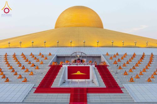 ภาพ No.312110:วันอังคารที่ 3 มีนาคม พ.ศ.2569 พิธีเวียนประทักษิณและจุดมาฆประทีป ณ ลานธรรมพระมหาธรรมกายเจดีย์ วัดพระธรรมกาย