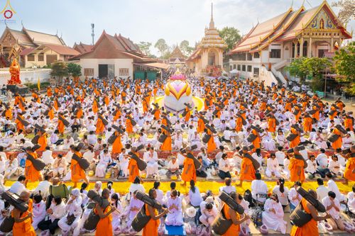 ภาพ No.295301:วันที่ 16 มกราคม พ.ศ. 2569 พิธีต้อนรับพระธรรมยาตรา อนุสรณ์สถานลำดับที่ 4 (ภาพชุดที่ 2) สถานที่เกิดด้วยกายธรรม ณ วัดโบสถ์บน ต.บางคูเวียง จ.นนทบุรี ในโครงการธรรมยาตรา กตัญญูบูชา มหาปูชนียาจารย์ พระมงคลเทพมุนี(สด จนฺทสโร) พระผู้ปราบมาร อนุสรณ์สถาน 7 แห่ง ปี