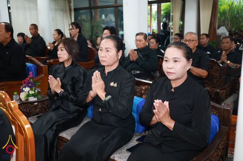 ภาพ No.337296:วันที่ 13-27 มิถุนายน พ.ศ.2569 พสกนิกรอำเภอคลองหลวง จัดพิธีบำเพ็ญกุศลสวดพระอภิธรรม อุทิศถวายพระกุศลแด่สมเด็จพระเจ้าลูกเธอ เจ้าฟ้าพัชรกิติยาภาฯ