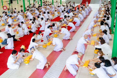 ภาพ No.286557:วันเสาร์ที่ 12 กรกฏาคม พ.ศ.2568 พิธีบรรพชาอุปสมบท  โครงการบรรพชาอุปสมบทหมู่ ธรรมทายาทนานาชาติ(ภาคภาษาจีน), โครงการบรรพชาสามเณร โรงเรียนนานาชาติ รุ่นที 14