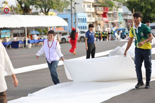 ภาพ No.310360:วันอาทิตย์ที่ 15 กุมภาพันธ์ พ.ศ. 2569 ตักบาตรพระ 1,000 รูป เมืองตรัง ปีที่ 2 ณ ลานพระบรมราชานุสาวรีย์ รัชกาลที่ 5 (หน้าศาลจังหวัดตรัง)อ.เมือง จ.ตรัง