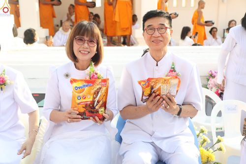 ภาพ No.297641:วันที่ 18 มกราคม พ.ศ. 2569 พิธีตักบาตรพระธรรมยาตรา ณ วัดโบสถ์บน ต.บางคูเวียง จ.นนทบุรี อนุสรณ์สถานลำดับที่ 4 สถานที่เกิดด้วยกายธรรม ในโครงการธรรมยาตรา กตัญญูบูชา มหาปูชนียาจารย์ พระมงคลเทพมุนี(สด จนฺทสโร) พระผู้ปราบมาร อนุสรณ์สถาน 7 แห่ง ปีที่ 14