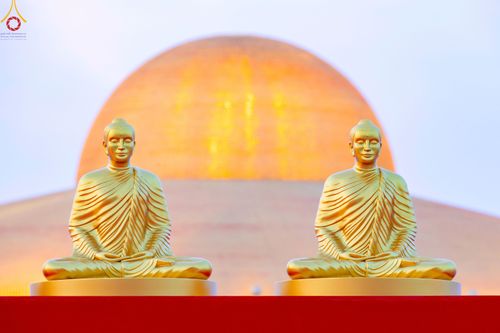 ภาพ No.79239:พิธีอัญเชิญองค์พระบรมพุทธเจ้า 24 องค์ เวียนประทักษิณรอบพระมหาธรรมกายเจดีย์ ณ วัดพระธรรมกาย  วันที่ 2 เมษายน พ.ศ. 2566