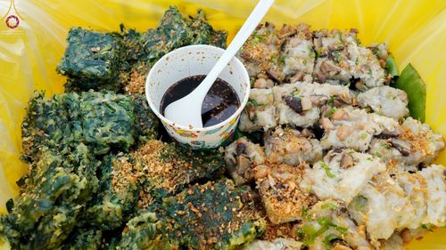 ภาพ No.71806:พิธีถวายภัตตาหารเป็นสังฆทาน แด่คณะพระธรรมยาตราฯ ในโครงการธรรมยาตรากตัญญูบูชา มหาปูชนียาจารย์ พระมงคลเทพมุนี(สด จนฺทสโร) พระผู้ปราบมาร อนุสรณ์สถาน 7 แห่ง ปีที่ 11 วันที่ 17 มกราคม พ.ศ. 2566