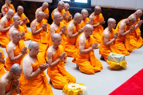 ภาพ No.321401:วันเสาร์ที่ 11 เมษายน พ.ศ.2569 พิธีขอบรรพชา พิธีขอสรณคมณ์และศีล, พิธีถวายบาตร พิธีอุปสมบท โครงการอุปสมบทหมู่ บูชาธรรมหลวงพ่อธัมมชโย พ.ศ.2569 โครงการอุปสมบทหมู่ธรรมทายาท ระดับอุดมศึกษา รุ่น 53 (ภาคฤดูร้อน) ณ วัดพระธรรมกาย ปทุมธานี