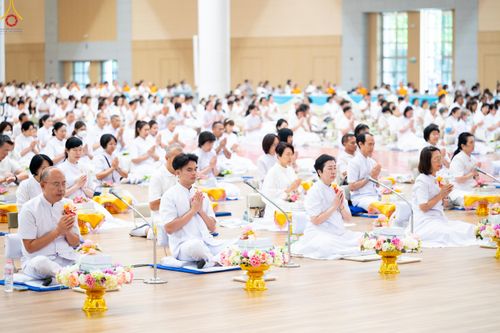 ภาพ No.329073:วันอาทิตย์ที่ 17 พฤษภาคม พ.ศ.2569 พิธีร่วมบุญการศึกษาพระภิกษุสามเณร (หนังสือบาลี นักธรรม ทางก้าวหน้า World-Pec) ณ ห้องแก้วสารพัดนึก 2 วัดพระธรรมกาย
