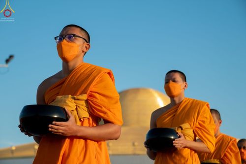 ภาพ No.68724:พิธีตักบาตรฉลองพระใหม่ วันที่ 1 มกราคม พ.ศ. 2566 ณ วัดพระธรรมกาย จ.ปทุมธานี