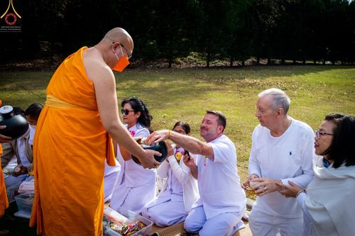 ภาพ No.64001:พิธีทอดกฐินสามัคคี ประจำปีพุทธศักราช 2565 ณ วัดพระธรรมกายจอร์เจีย ประเทศสหรัฐอเมริกา วันอาทิตย์ที่  23  ตุลาคม  พ.ศ. 2565