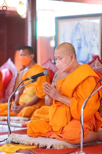 ภาพ No.71607:พระธรรมยาตรา ปฏิบัติศาสนกิจ ทำนุบำรุงศาสนสถาน, ปฏิบัติธรรม ร่วมกับชุมชน,นักเรียนเด็กดีวีสตาร์ และร่วมพิธีทอดผ้าป่าบำรุงศาสนสถาน ในโครงการธรรมยาตรากตัญญูบูชา มหาปูชนียาจารย์ พระมงคลเทพมุนี(สด จนฺทสโร) พระผู้ปราบมาร อนุสรณ์สถาน 7 แห่ง ปีที่ 11 ณ วัดสองพี่น