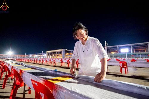 ภาพ No.219211:วันที่ 19-21 เมษายน พ.ศ. 2568 การเตรียมงานในลานธรรม , วิหารคด เพื่องานวันคุ้มครองโลก 22 เมษายน พ.ศ. 2568