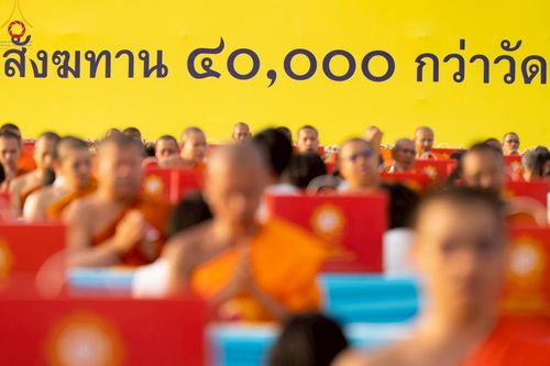 ภาพ No.221697:วันอังคารที่ 22 เมษายน พ.ศ. 2568 ภาพพิธีถวายมหาสังฆทานคณะสงฆ์ 40,000 กว่าวัดทั่วประเทศ เนื่องในวันคุ้มครองโลก ชุดที่ 2 (ปลื้มให้สมการรอคอย) ณ ลานธรรมพระมหาธรรมกายเจดีย์ วัดพระธรรมกาย