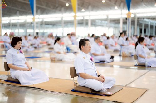 ภาพ No.247197:วันที่ 21 กันยายน พ.ศ. 2568 งานบุญวันอาทิตย์ พิธีจุดเทียนใจ ไฟนิรันด์ อนันตชัย ณ วัดพระธรรมกาย จ.ปทุมธานี