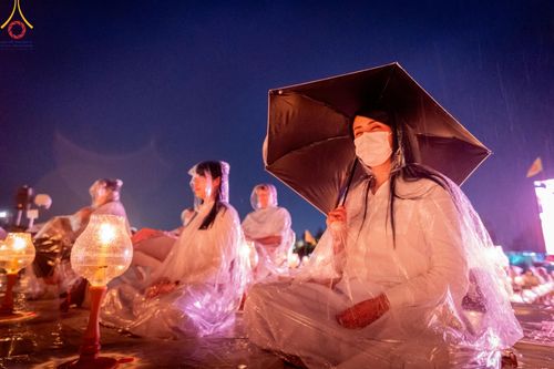 ภาพ No.118321:พิธีจุดประทีปถวายเป็นพุทธบูชา และบูชาธรรมมหาปูชนียาจารย์ พระมงคลเทพมุนี(สด จนฺทสโร) วันที่ 24 มกราคม พ.ศ. 2567 ณ อนุสรณ์สถานบางปลา อ.บางเลน จ.นครปฐม